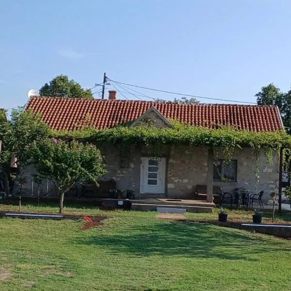 Zavičajna kuća Šakota - Kozice，位于Stolac的酒店