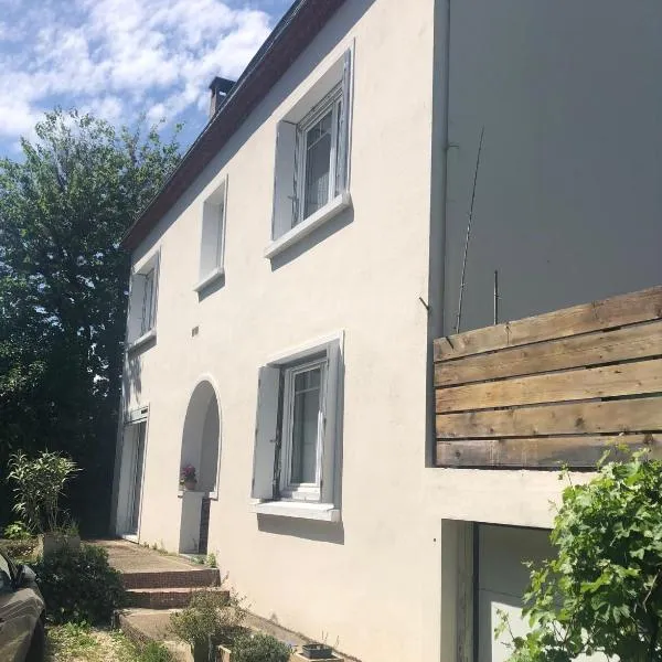 Les Lauriers Roses B&B，位于贝尔热拉克的酒店