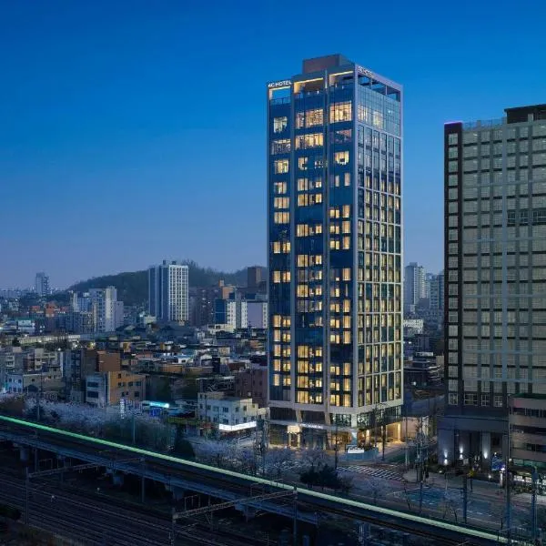 AC Hotel by Marriott Seoul Geumjeong，位于军浦市的酒店