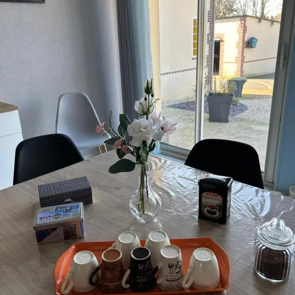 GÎTE Au Bord De L'Iton，位于Crulai的酒店