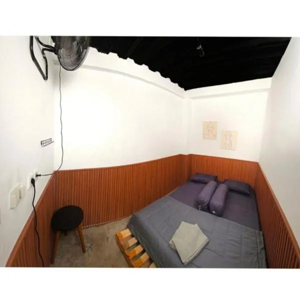 Cilacap Guest House，位于芝拉扎的酒店