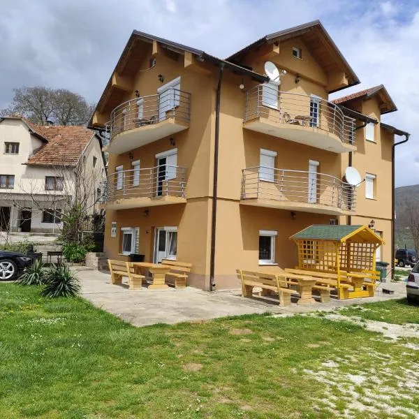 Apartmani Šćit，位于Šćit的酒店