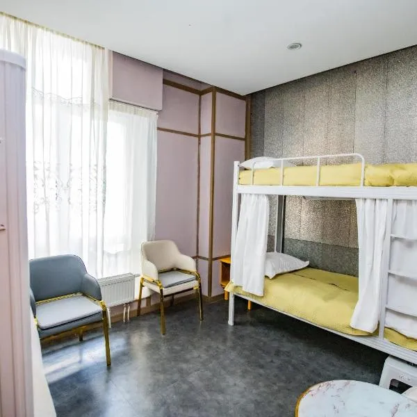 Elite Guest House in the heart of Downtown Ulaanbaatar，位于乌兰巴托的酒店