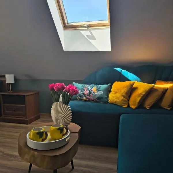 DOM w JESIONACH Brajniki - działka 1 HEKTAR，位于Jedwabno的酒店