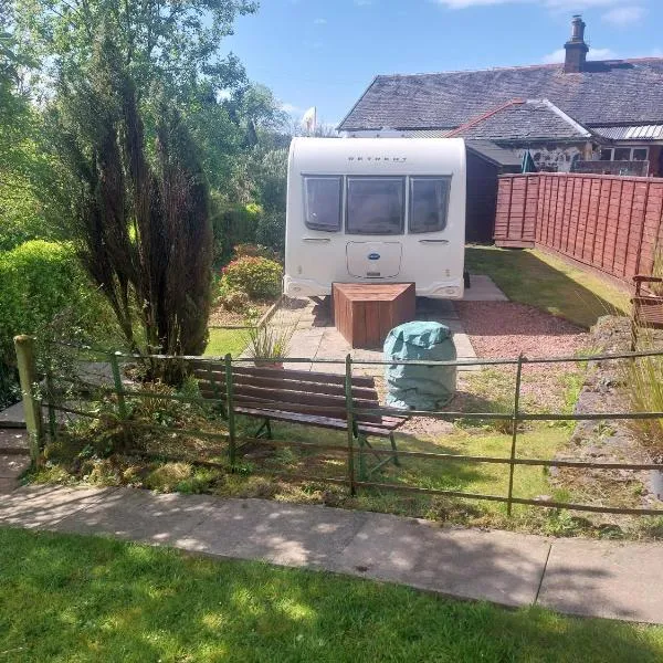 Railway cottage caravan，位于奥本的酒店
