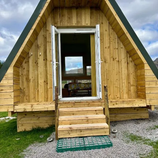 Keltic cabin off grid camping nc500，位于洛赫卡伦的酒店