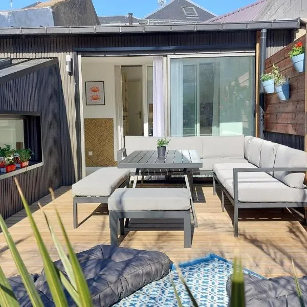 Ty Braga Maison 120m2 sur le port d'Etel avec grande terrasse，位于埃泰勒的酒店