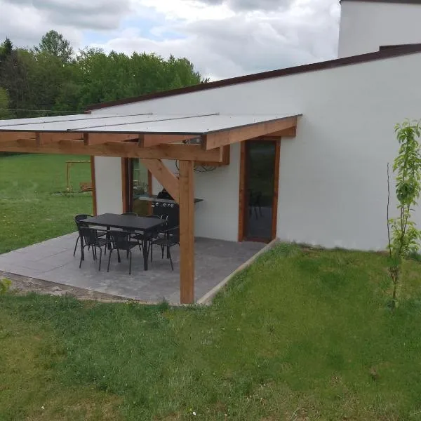 Útulný apartmán Vážka u Pastvinské přehrady v Orlických horách，位于Nekoř的酒店