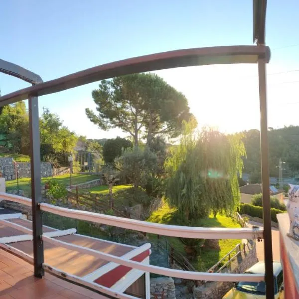 La casina del sole，位于托伊拉诺的酒店