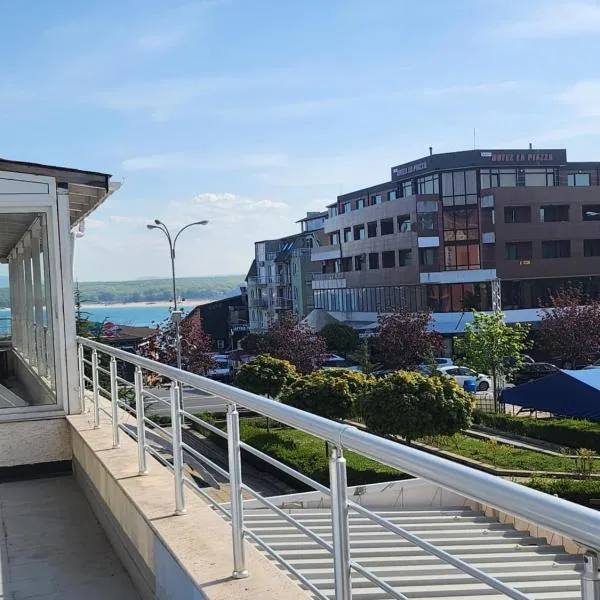 Апартамент на център Приморско，位于普里莫尔斯科的酒店
