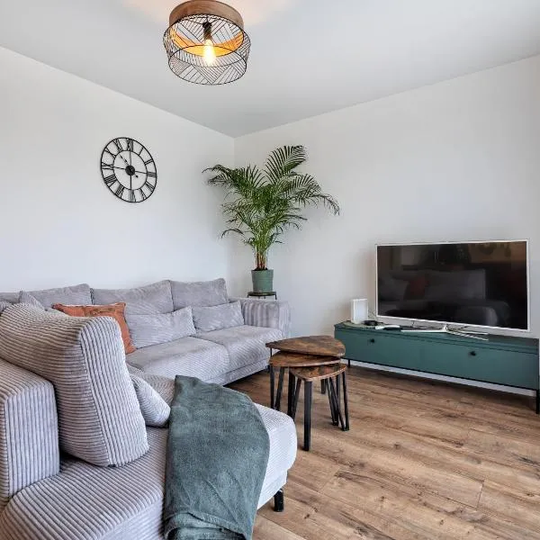 Gdańsk Apartment - Parking, Terrace & Garden - by Rentujemy,位于格但斯克的酒店