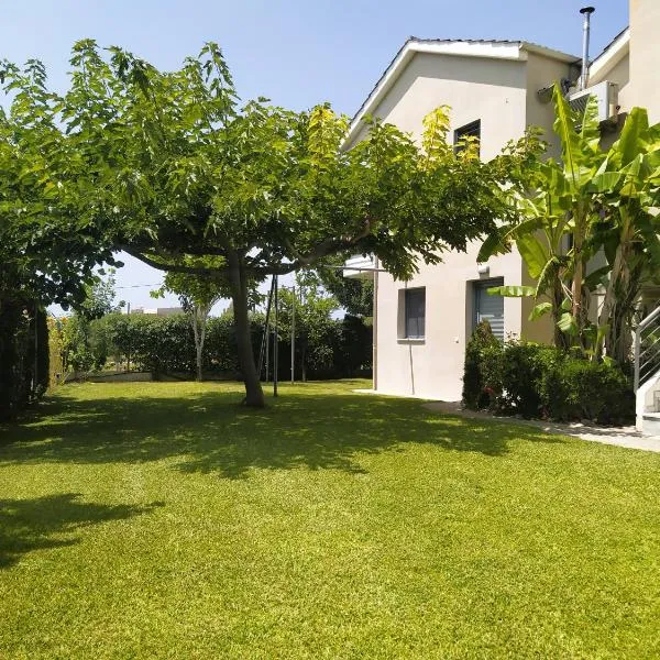 House In The Garden，位于普雷韦扎的酒店