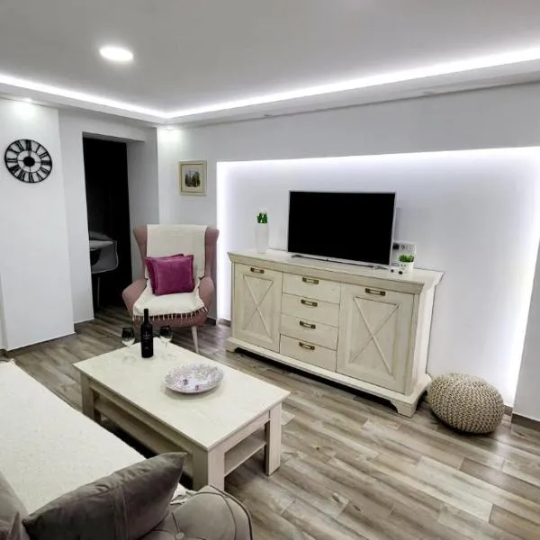 Nomad Montenegro，位于Topla的酒店
