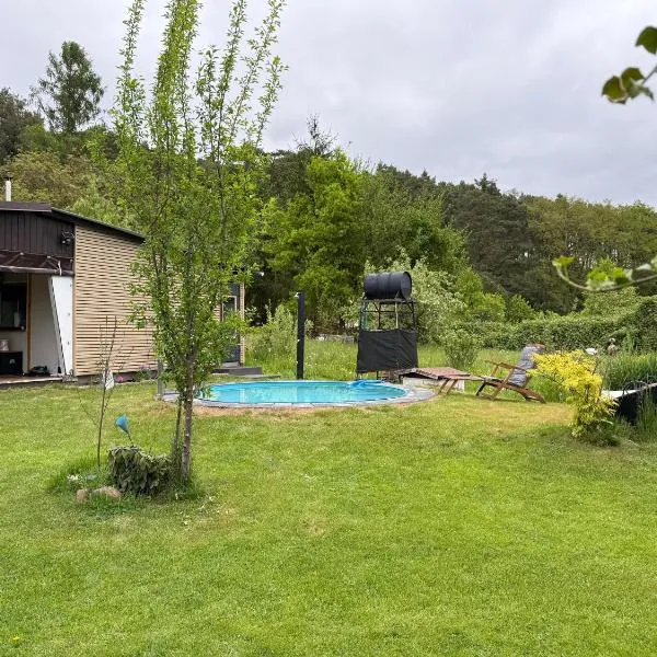 Ferienhaus Garten und Pool Ferienwohnung und Gästehaus，位于Oderberg的酒店