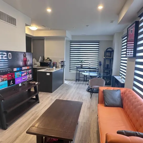 2bedroom Townhome in South Richmond Hill weekly monthly promo，位于列治文山的酒店
