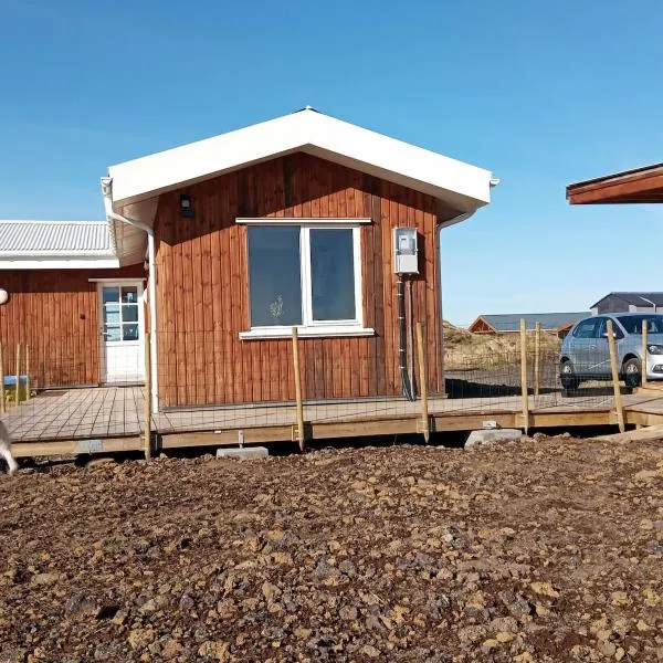 Söruhús - Cozy Apartment, Hot Tub, Peaceful Nature Setting，位于Hraunvellir的酒店