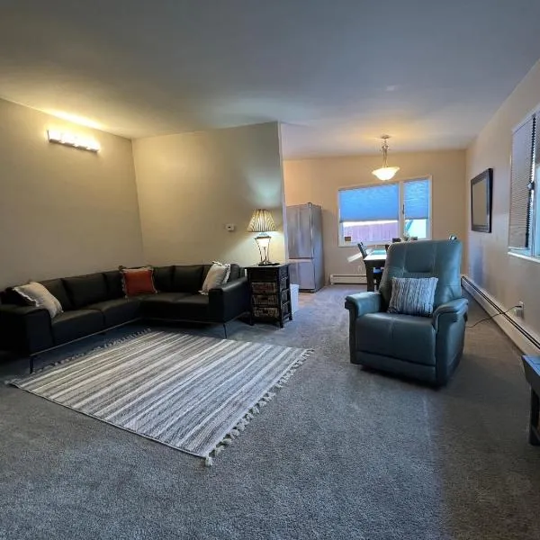 Downtown Coastal Trail 2 BDR 1 BTH Sleeps 2-6，位于安克雷奇的酒店