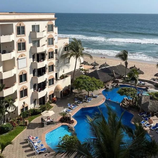 Costa Bonita Mazatlán Departamento pie de playa Beach Resort，位于马萨特兰的酒店
