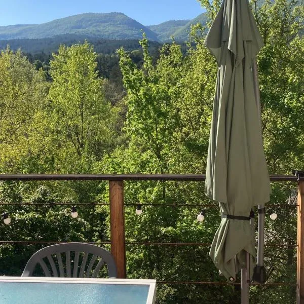 La Canopée，位于Barret-sur-Meouge的酒店