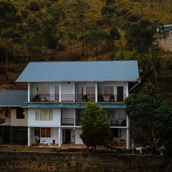 Rock And Mist Munnar，位于德维科拉姆的酒店