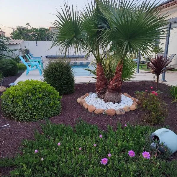 Chez Brigitte Chambre d hôtes avec cour privative,piscine,，位于索尔格的酒店