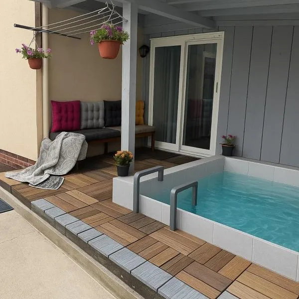 Guest House Red Rock，位于扎布利亚克的酒店