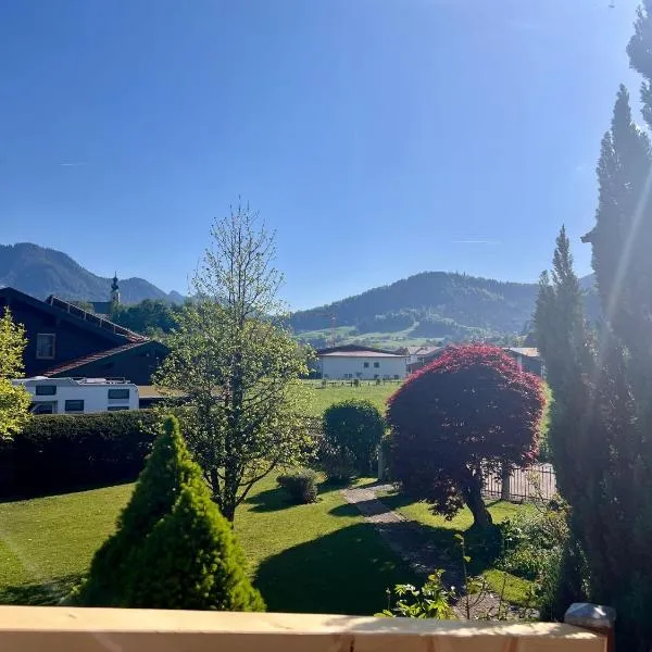 Hasenchalet Ruhpolding, Whg2 50m2, Badewanne, Chiemgau-Karte，位于鲁波尔丁的酒店