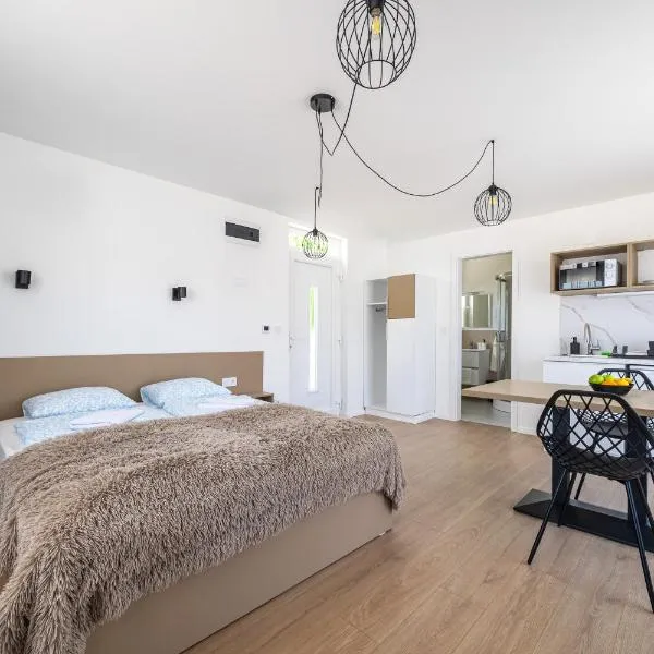 Villa Oliver Lenti，位于伦蒂的酒店