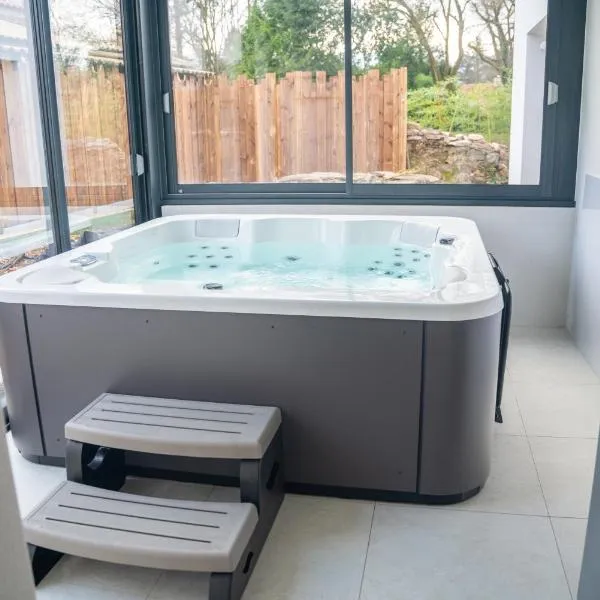 Projecteur sur ma bulle - Studio Viens dans ma bulle avec JACUZZI privé，位于韦尔图的酒店