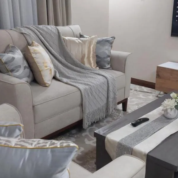 Serene BnB - Apt 04 Makongo after Mlimani City，位于达累斯萨拉姆的酒店