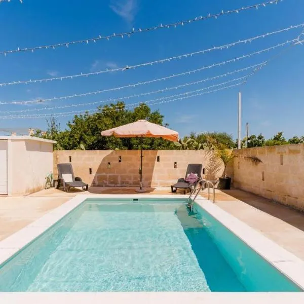 Villa Dilauro con piscina，位于托雷奥沃的酒店