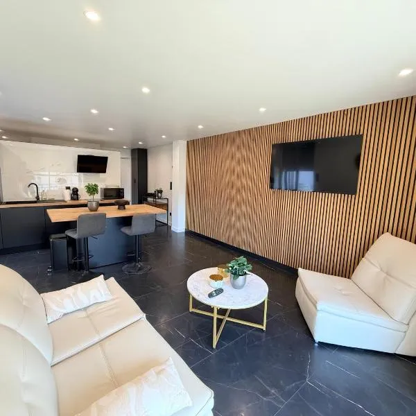 Appartement standing calme，位于罗德兹的酒店