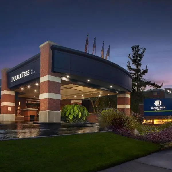 DoubleTree by Hilton Akron Fairlawn，位于费尔劳恩的酒店