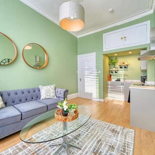 3-Bed Flat Free Parking 10 Mins to City Centre，位于格拉斯哥的酒店
