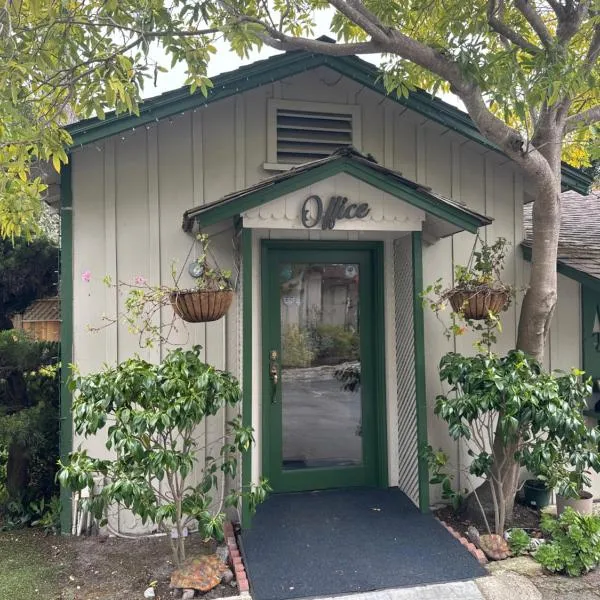 卡梅尔度假酒店，位于卡梅尔的酒店