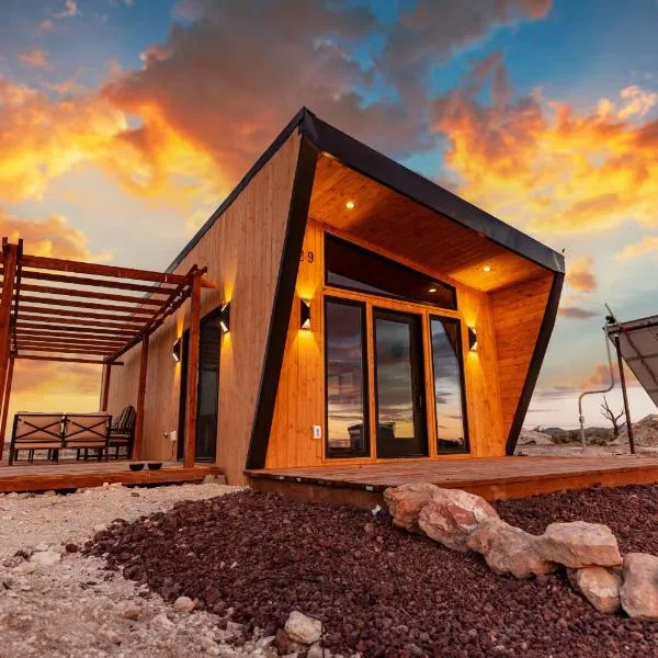 stargazing grand canyon skylight tiny home venus，位于威廉姆斯的酒店