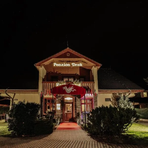 德拉科盆棕酒店，位于利普托斯基米库拉斯的酒店