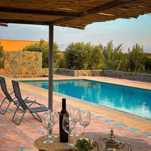 Atlas Agafay Horizon Marrakech Auberge & Luxury Suites，位于Aquine-Mazouz的酒店
