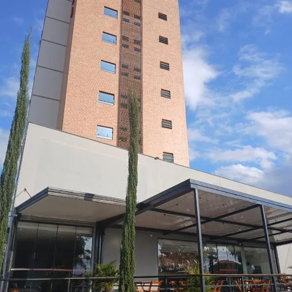 Pinda Palace Hotel，位于平达莫尼扬加巴的酒店