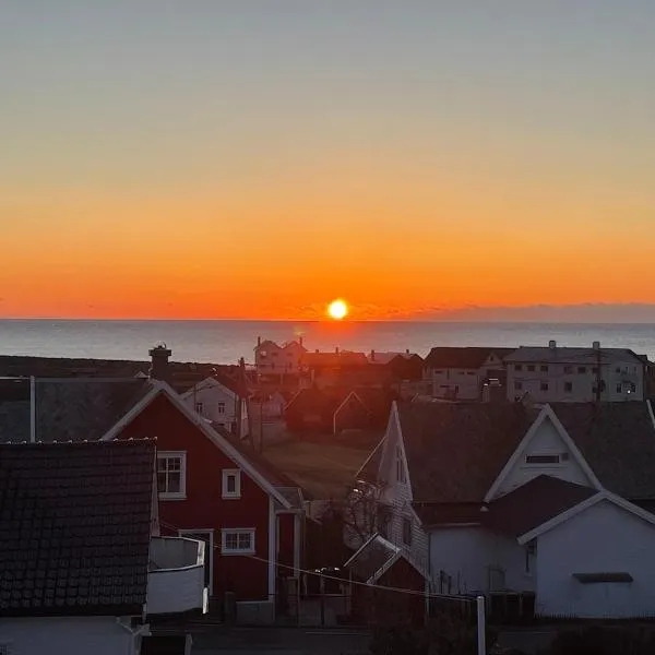 Havbris apartment with sea view in Borhaug, Farsund，位于Borhaug的酒店
