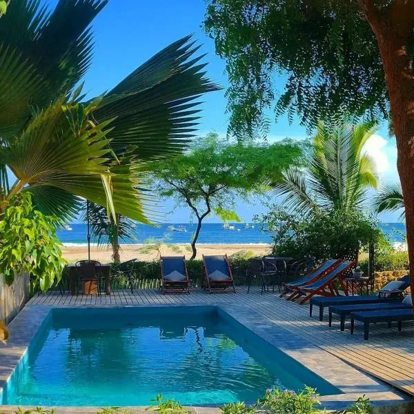 Muelle Viejo Bungalows，位于洛斯拉甘斯的酒店