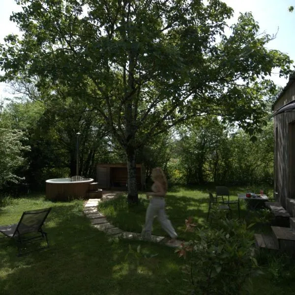 Les cabanes de Julie，位于Lissac et Mouret的酒店