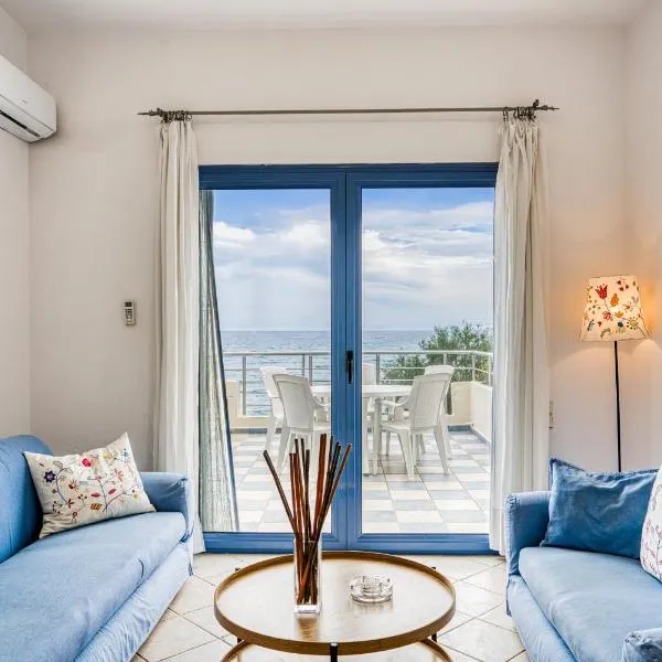 Popy's Beach House B1，位于Kómi的酒店