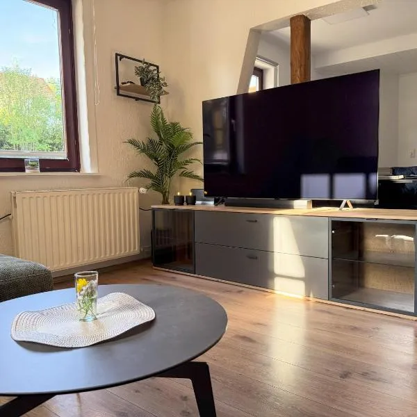 Gemütlich, OLED-TV & XXL-Küche, familienfreundlich，位于施利茨的酒店