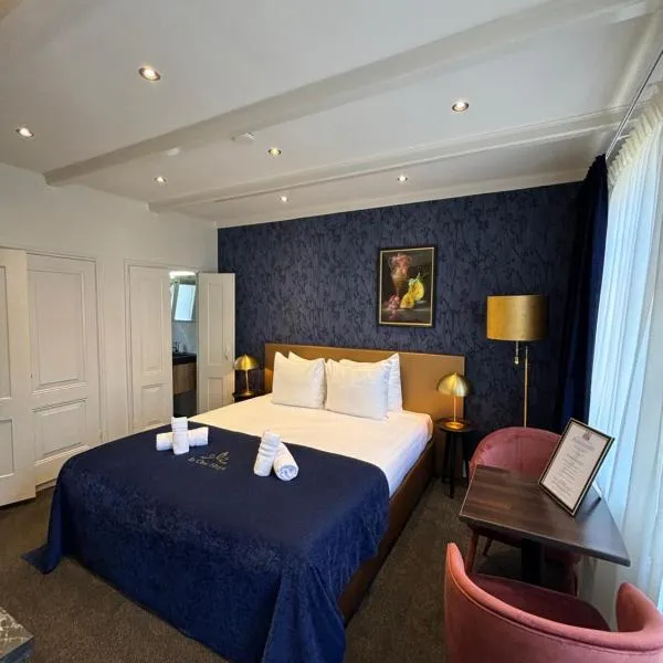 Hotel West Inn Aan Zee，位于登乌弗的酒店