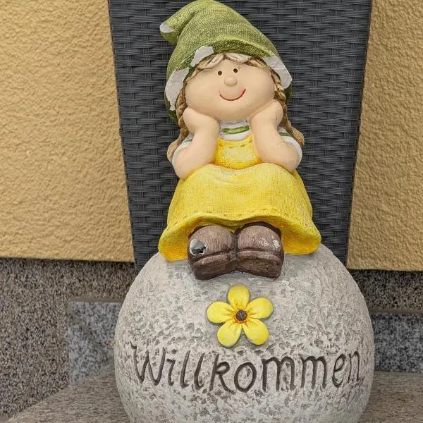 Pension zum Reiterhof, Doppelbettzimmer，位于Schmogrow的酒店