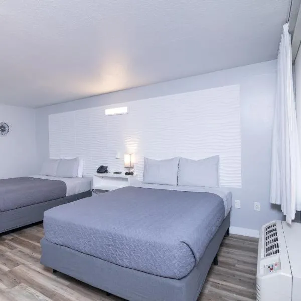 Disney SeaWorld & Universal King & Queen Suites Pool Parking Free，位于基西米的酒店