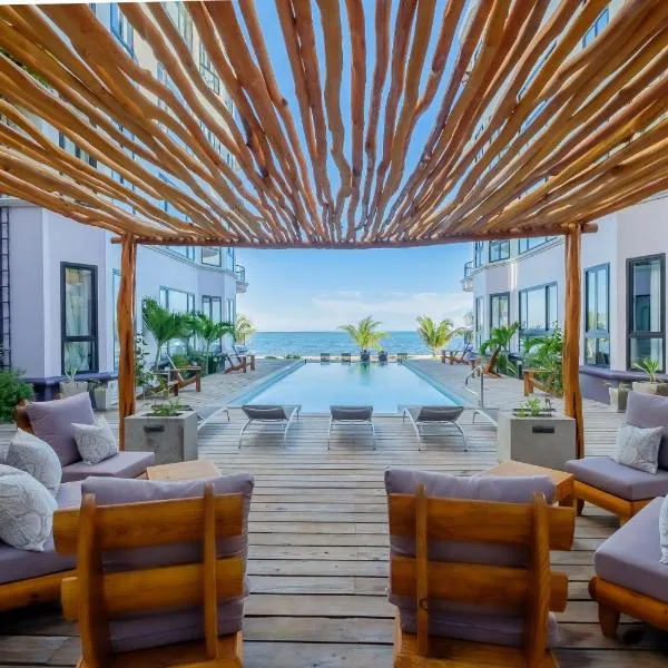 Diamante Beachfront Suites，位于圣佩德罗的酒店