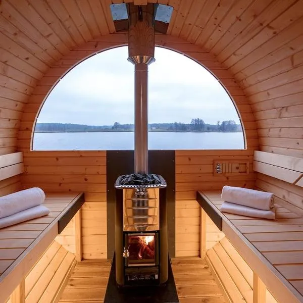 Water Hideout - Floating Secret Spot in Mazury，位于Wojnowo的酒店