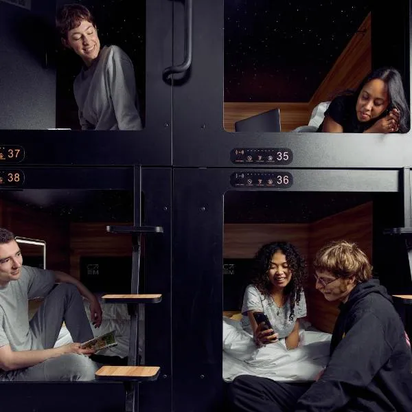 Capsule Hotel Montreal，位于蒙特利尔的酒店